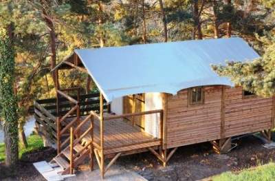 Le Chanset à Ceyrat dans le Puy de Dôme:Quand un camping devient un hôtel de plein air