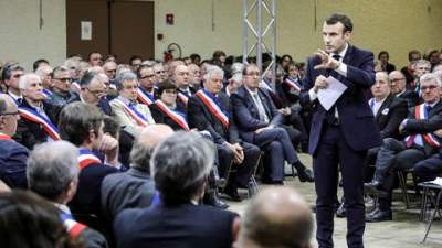 Vidéo Grand Débat d&#039;Emmanuel Macron avec les maires d’Occitanie à Souillac-18 janvier 2019